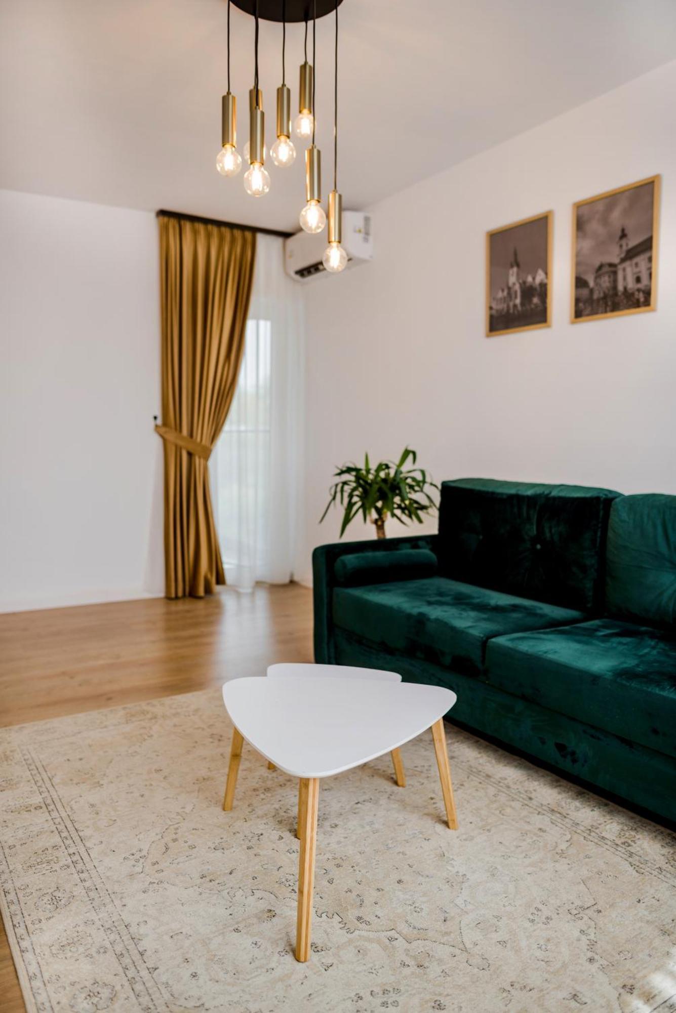 סיביו Amazing Mountain View Apartment מראה חיצוני תמונה